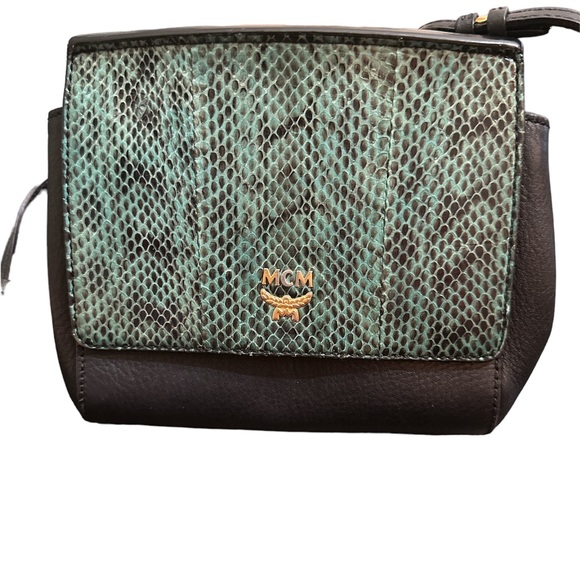 MCM snake skin print crossbody - Picture 3 of 17